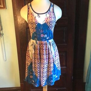 Fire los angels medium dress back cross over with keyhole/ sleeveless/lined